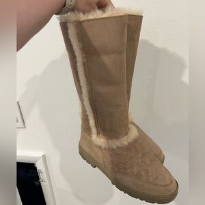 Ugg size 8 sunburst tall boots